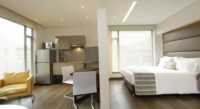Полулюкс Bs Rosales Hotel And Suites
