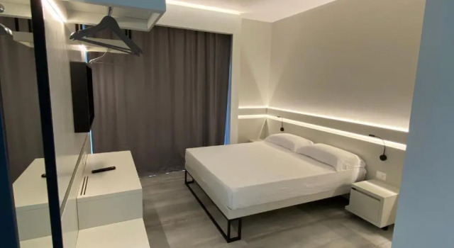 Komfort Doppel Zimmer mit Balkon Aether Suites Tropea