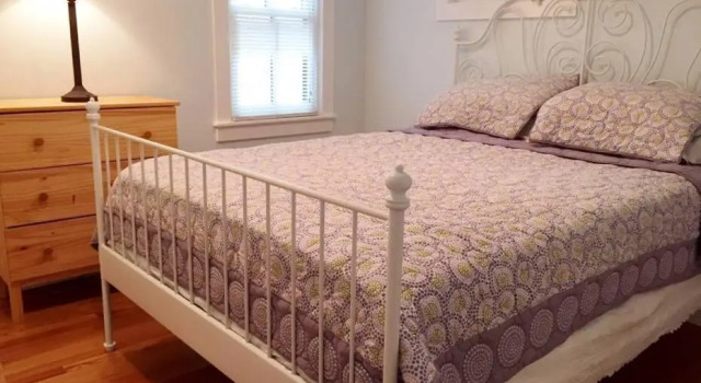 Beautiful & Romantic 1BR Cottage, Buchen Sie Ferienhaus Ocean Grove 