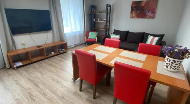 Family or Group Apartment in Silent Center, Забронировать Апартаменты/квартира Рига Видземе, рядом с Торговый центр Домина