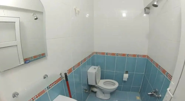 Standardowy trzyosobowy pokój i balkonem Elmas Motel
