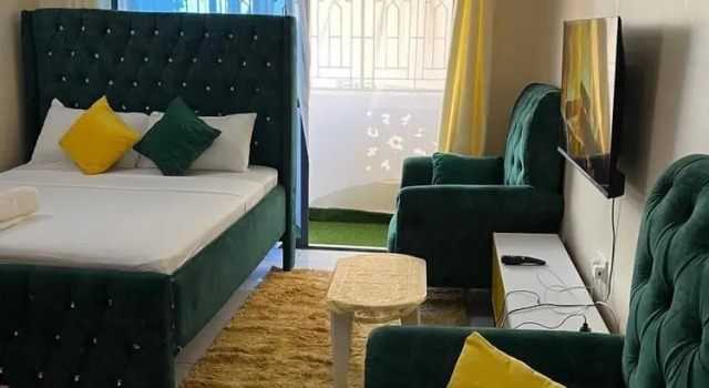 Студия Classic Lux Suites Lakeview Studios  Bamburi