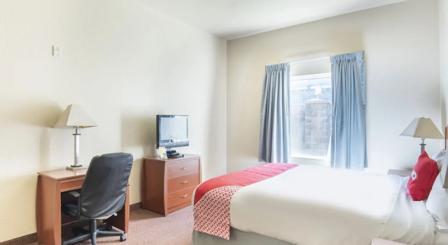 Двухместный номер Kitchenette для гостей с ограниченными возможностями OYO Townhouse Clute Lake Jackson