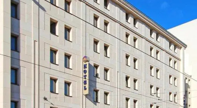 Четырёхместный семейный номер Standard с видом на город Best Western Hotel Leipzig City Center
