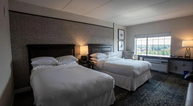 Четырёхместный клубный номер Standard Sheraton Chicago Northbrook