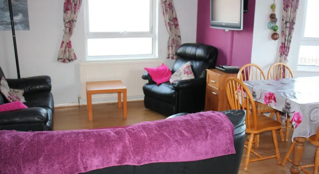1 Quayside Court - 3 bedroomed ground floor apartment with sea views, Varaa Huoneisto Asunnot kohteessa Merseyside, Huoneisto