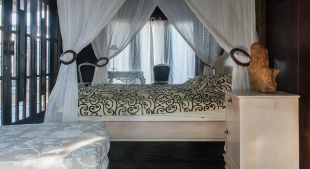 Вилла с 3 комнатами рядом с пляжем Most Exotic Beachfront Villa Keong