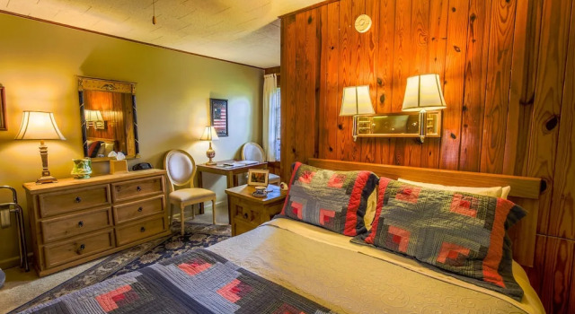 Номер Standard Mountainaire Inn and Log Cabins
