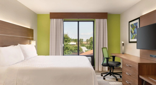 Люкс Holiday Inn Express Hotel & Suites Lavonia by IHG