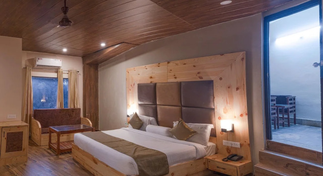Семейный номер Standard с балконом The Tattwaa Corbett Spa & Resort