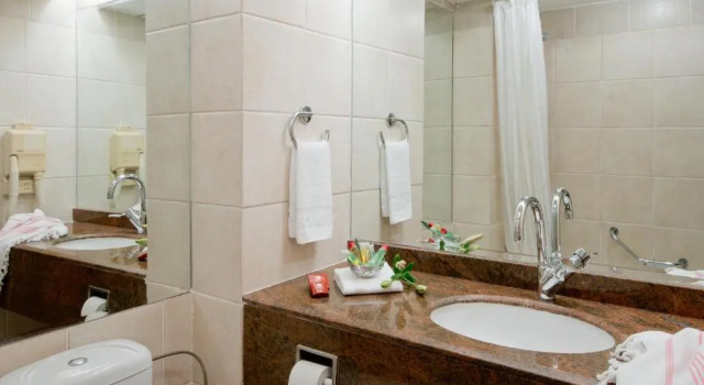 Habitación triple Estándar Leonardo Royal Resort Eilat