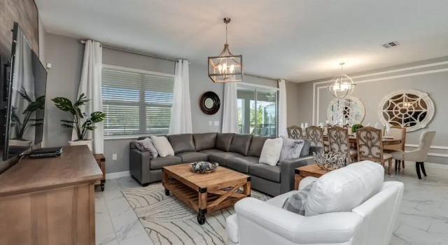 8 Bed 5 Ba Villa with Games, Pool & Spa, Buchen Sie Resort Hotels in Four Corners mit Pool, Schwimmbad