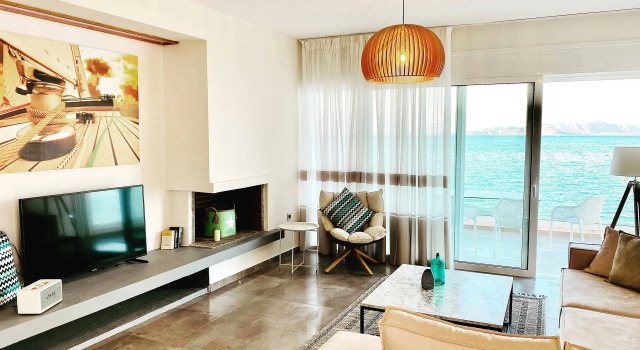 Люкс Luxury с видом на море COSTA VASIA Seaside Suites and Apartments