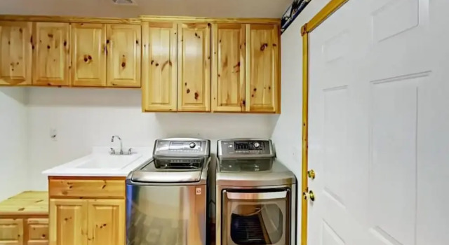 Номер Standard Teakwood Cozy Wood Cabin with Fireplace