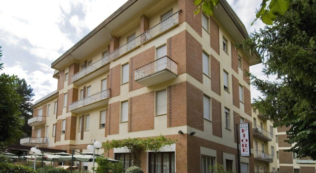 Hotel Fiore, Varaa Hotelli Hotellit Ciociaria pysäköinnillä, Pysäköinti