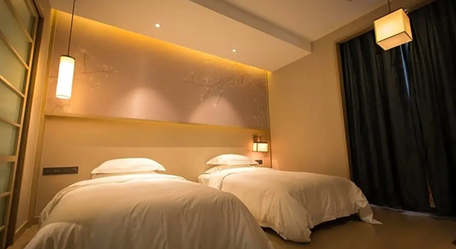 Двухместный номер Business Standard Guomao Boutique Hotel