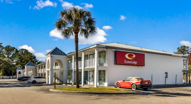 Suburban Studios Brunswick of I-95, Boek Mini-hotel Hotels in Georgia met parkeren, Parkeren