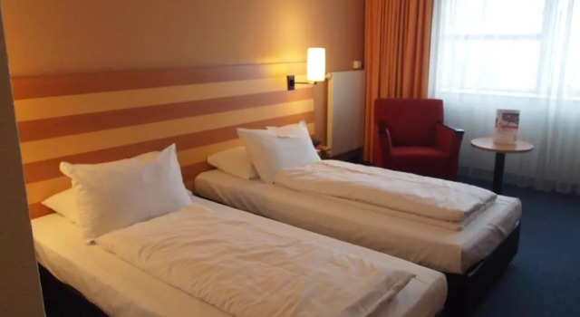 Двухместный номер Standard IntercityHotel Frankfurt Airport Terminal 3