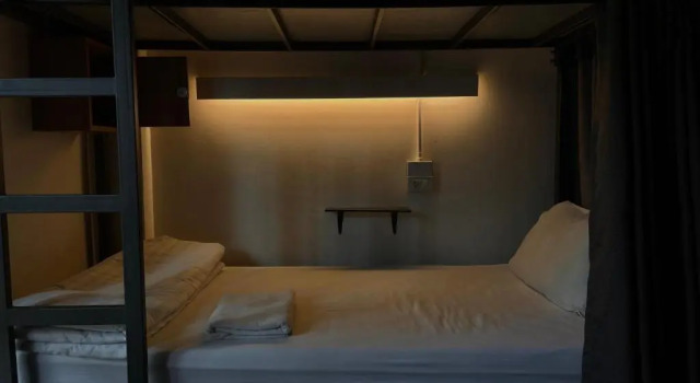 Кровать в общем номере Hobnob Hostel