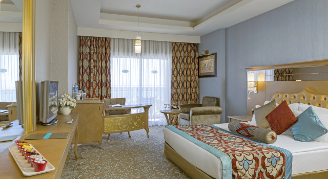 Royal Holiday Palace