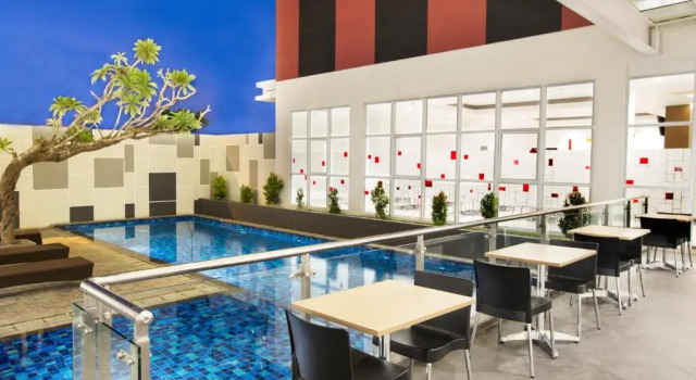 Семейный номер Standard с балконом Amaris Hotel Kupang