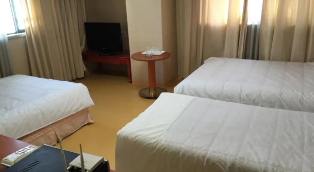 Трёхместный номер Standard Busan Central Hotel