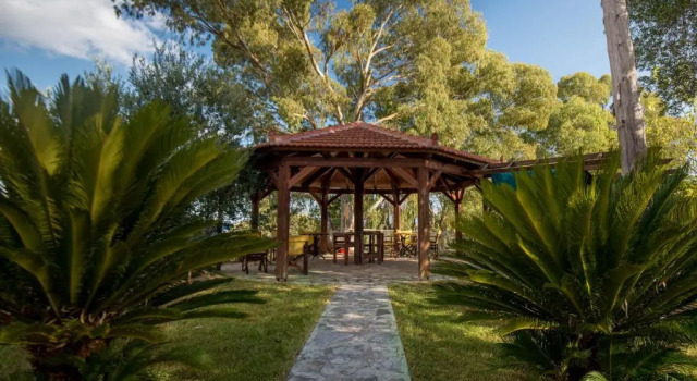 Коттедж с 2 комнатами Zoumpouli Village