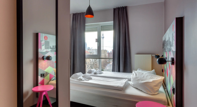 Двухместный номер Отель Meininger Berlin Alexanderplatz