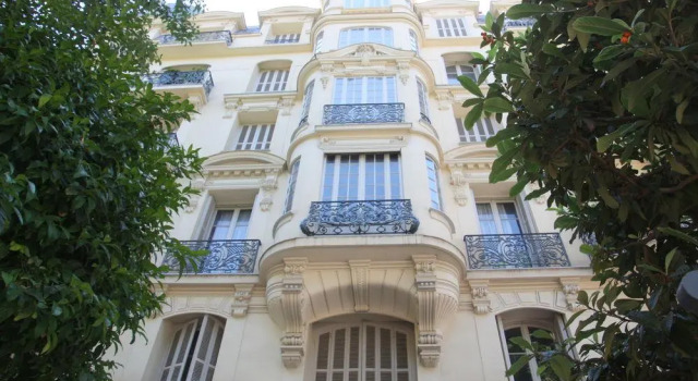 Le Palais Hugo, Забронировать Отель Ницца Приморские Альпы, рядом с Музей Массена