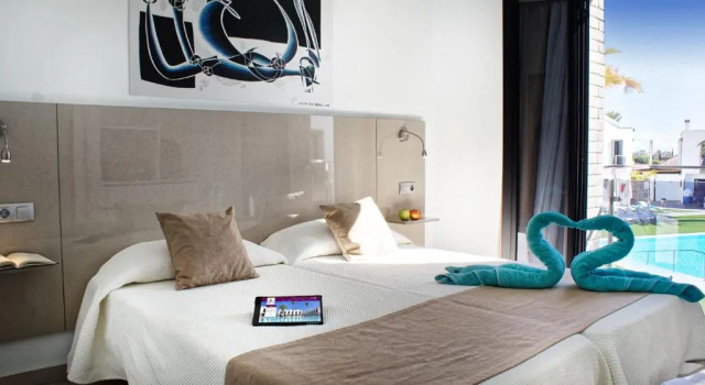 Бунгало с видом на бассейн FBC Fortuny Resort