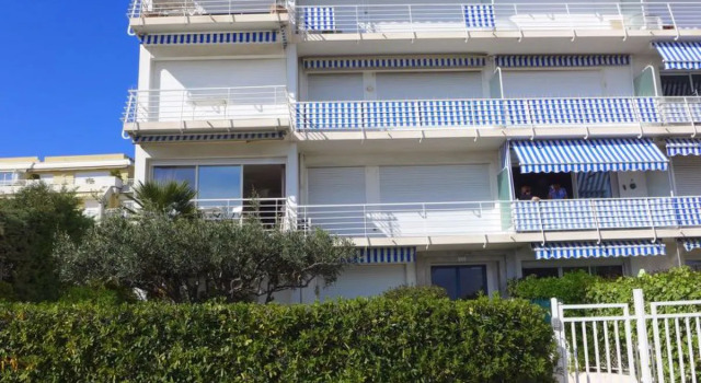 Le Cormoran, Rezervovat Hotel Saint-Laurent-du-Var Alpes-Maritimes