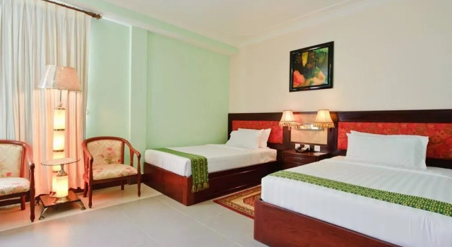 Nokorsamreth Olympic Hotel, Buchen Sie Hotel Chamkar Mon 