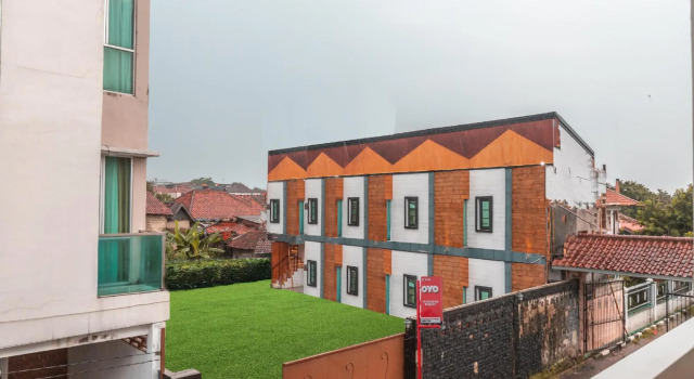 OYO Life 2658 Kost Rasyamada, Book Hotel Cheap Hotels in Bogor
