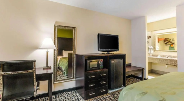 Номер Standard Quality Inn Russellville