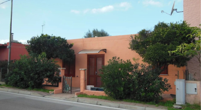 Ground floor apartment with private entrance just 5 minutes walk from the beach-Tirreno 2