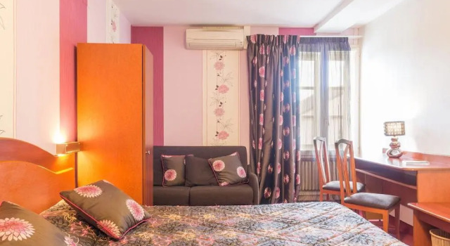 Hôtel Les Platanes, Đặt Khách sạn Gorrevod 