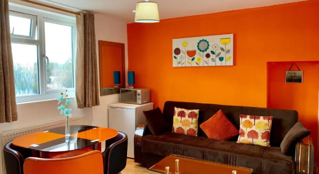 Апартаменты c 1 комнатой 2 Bedroom 2 Bathroom Ground Floor Apartment in Newbury Park Ilford with Garden Parking and Fast WiFi