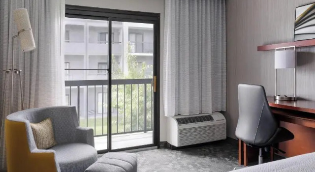 Двухместный люкс Courtyard Philadelphia Willow Grove