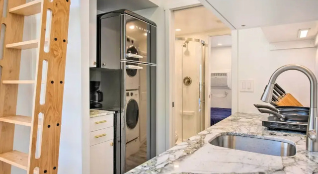 Convenient Salt Lake Tiny Home With Chic Interior!