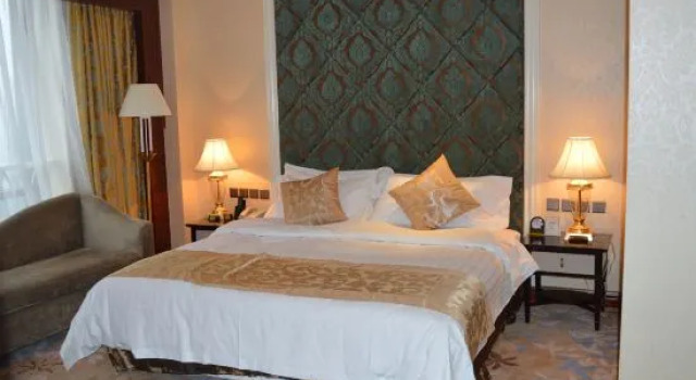 Люкс Deluxe Chongzhou Zhongsheng Hotel