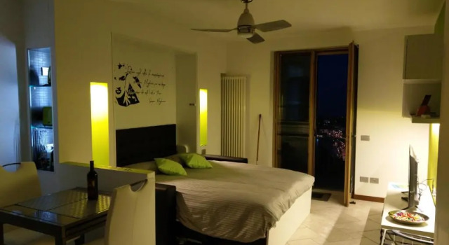 Beba's House, Book Apartment Hotels in Como with a Pool, Swimming Pool