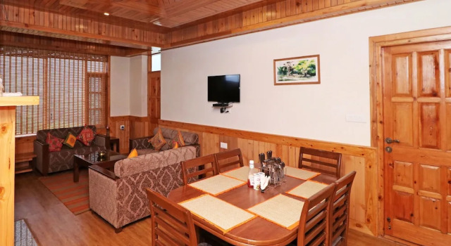 OYO 13875 Home Luxury 3BHK Hill View
