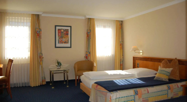 Hotel Ochsen, Buchen Sie Hotel Stuttgart Baden-Württemberg