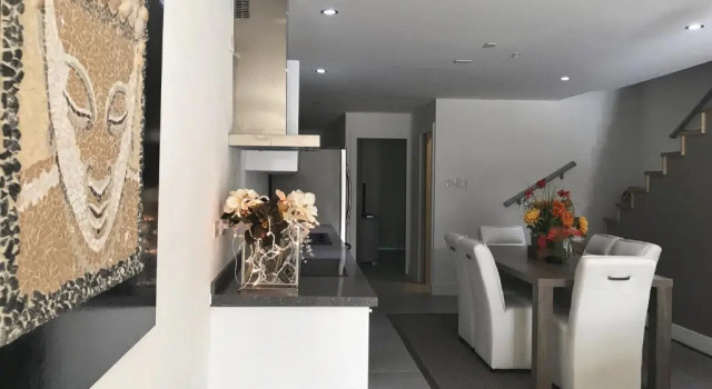 Апартаменты Large Luxury apartment on Palm Beach
