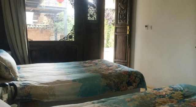 Qingzhu Caotang Boutique Hotel, Prenota Boutique Hotel a Lijiang con parcheggio, Parcheggio
