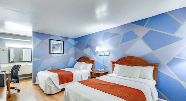 Четырёхместный номер Standard Knights Inn Berea