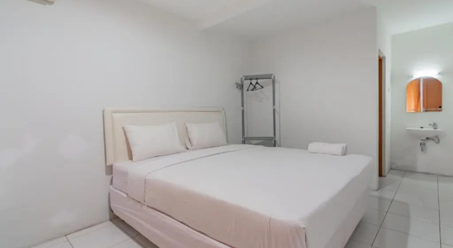 Urbanview Hotel Kazanan Lembang Bandung by RedDoorz, Book Hotel Billige hoteller i Parompong
