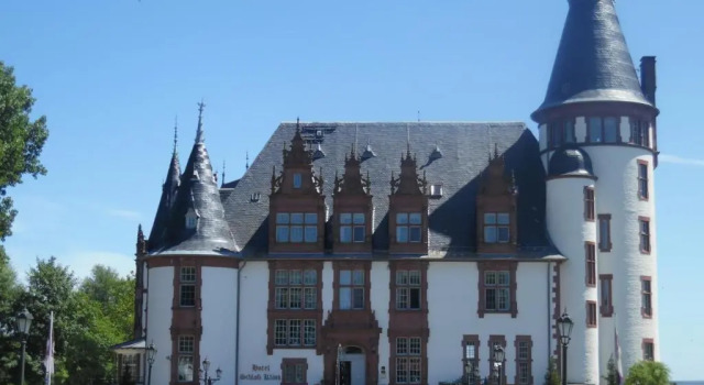 Landhaus Kranichwiese, Забронировать Дом для отпуска Отели Мекленбургское поозёрье с парковкой, Парковка