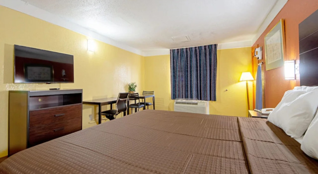Americas Best Value Inn and Suites Denton, Забронировать Отель Отели Дентон с бассейном, Бассейн