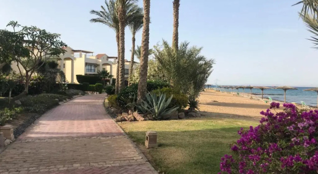 Chalet with Roof at Laguna Bay-Ain EL Sokhna, Rezervovat Chata Vily v Suez, Vila
